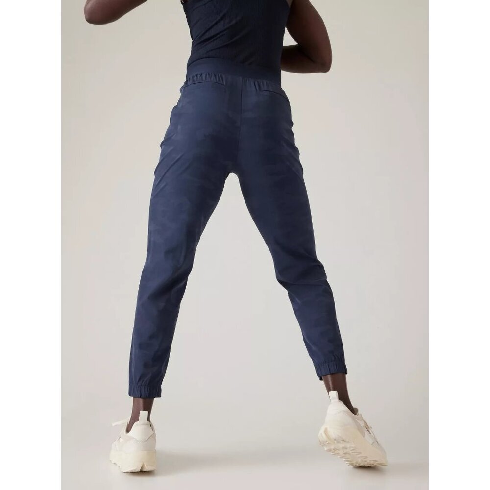 Athleta Womens Size 16 Brooklyn Heights High Rise Joggers in Navy Blue Camo $109 - Picture 2 of 12